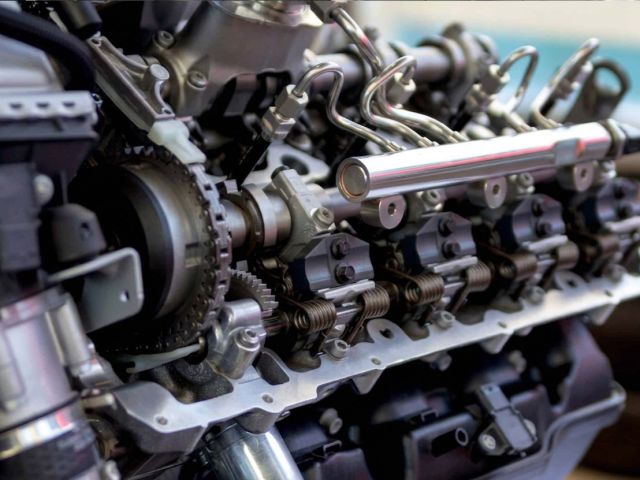 Cómo-ayuda-hoy-el-motor-diésel-en-la-industria-y-el-trabajo-diario